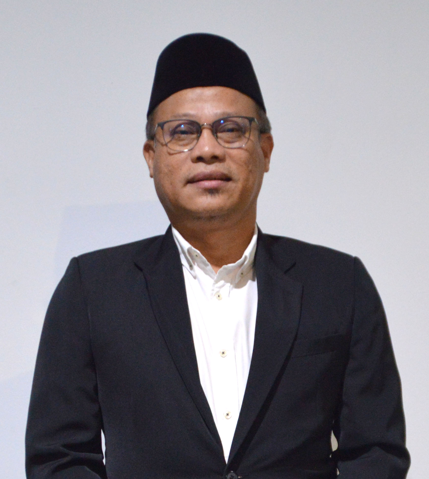Encik Azmi bin Atan